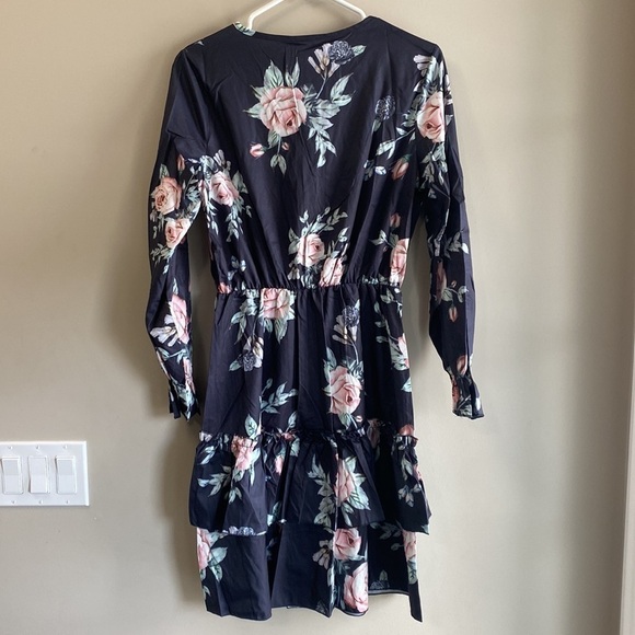 Black Ruffle Floral Long Sleeves Dress - Picture 3 of 5